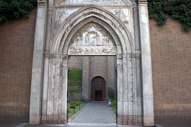 Porta San Giovanni Evangelista.jpg