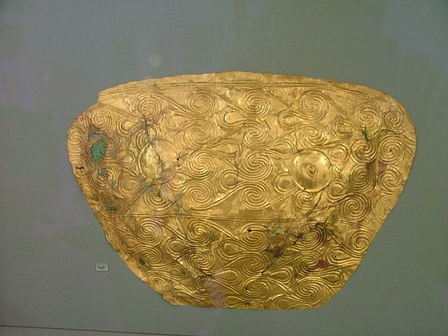 NAMA Mycenaean gold funeray breastplate