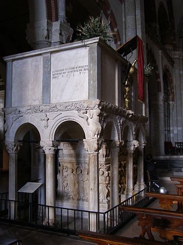 Milano bazylika Sant Ambrogio 3.jpg