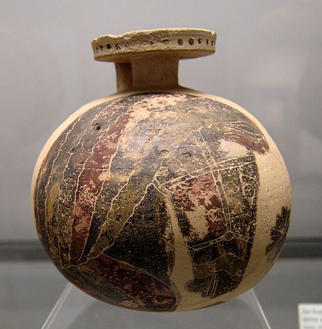 Aryballos horse head Staatliche Antikensammlungen 7637